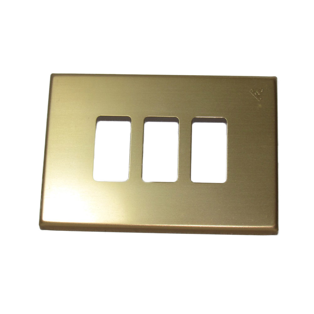 Placca 3 posti bTicino serie Magic scatola 503 senza viti alluminio  anodizzato B.20